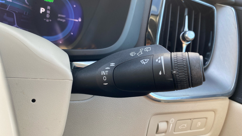 Volvo Xc60 2.0 T6 RC PHEV Inscription Expression 5dr AWD Auto Estate